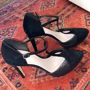 Vince Camuto heels size 9.5